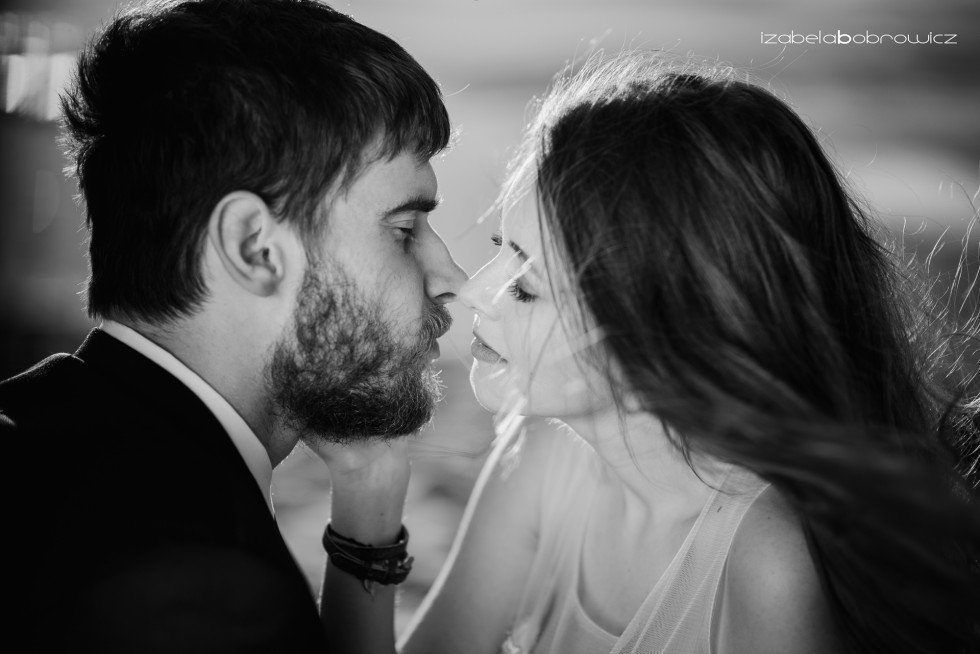 fotograf okazjonalny koszalin fotograf ślubny koszalin sesja plener ślubny koszalin plener nad morzem para młoda nad morzem