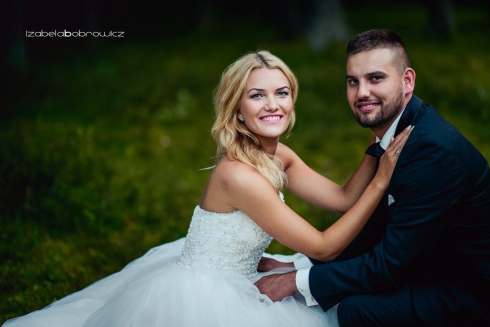 fotograf okazjonalny koszalin fotograf ślubny koszalin sesja plener ślubny koszalin plener zachodniopomorskie para młoda w lesie